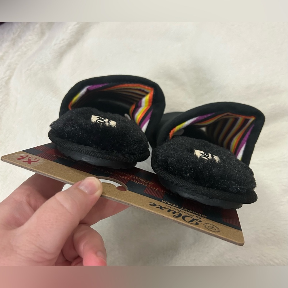 Dearfoams Women’s XL11-12 Black/Multicolor Halloween Memory Foam Slippers NWT - Picture 3 of 5